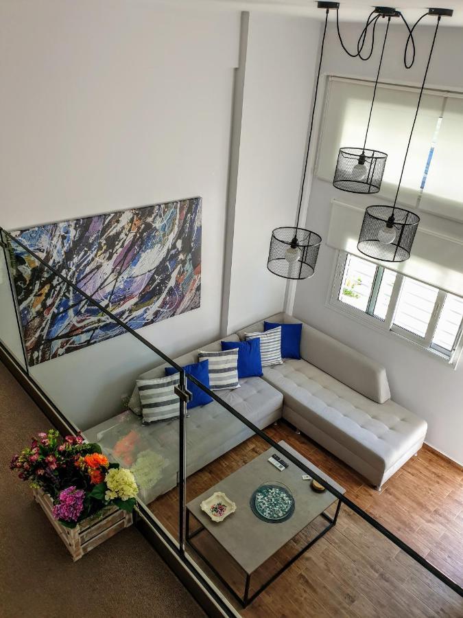 Апартаменты City House Loft Каламата Экстерьер фото